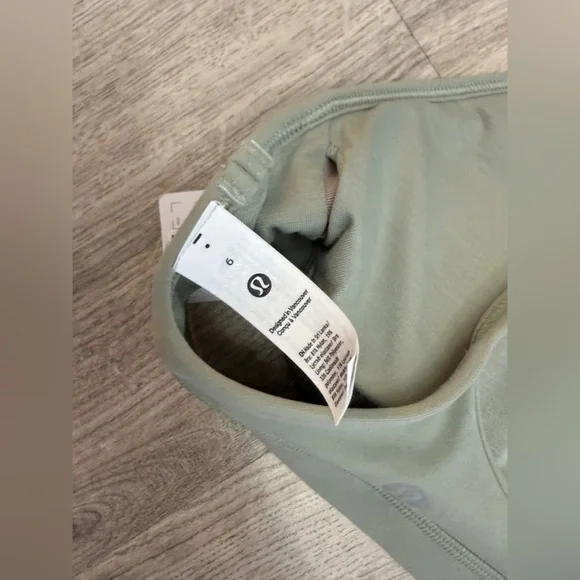 Lululemon Sports Bra Flow Y - Picture 4 of 4